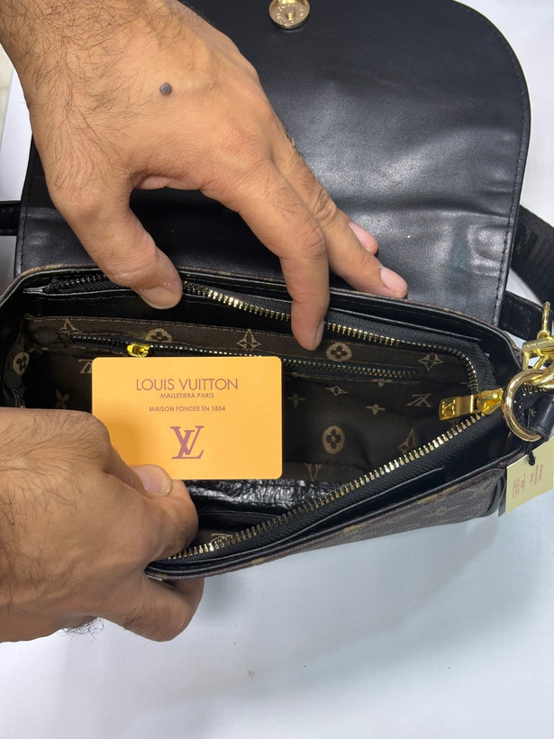 کیف دوشی لویی ویتون