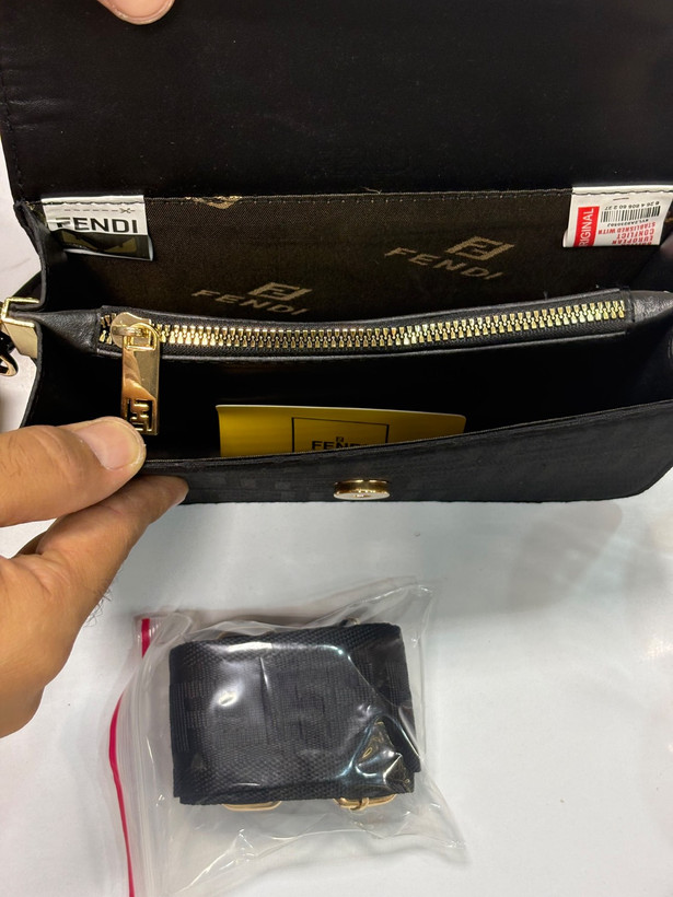 کیف دوشی فندی